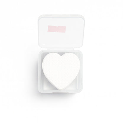 Salon-quality white nail wipes heart-shaped